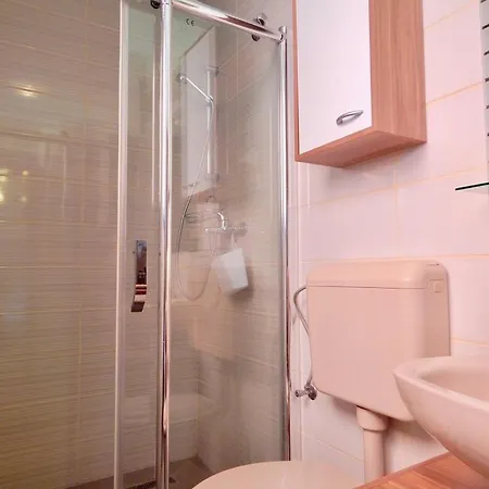 Konukevi Lovley Rural With Garden 3*