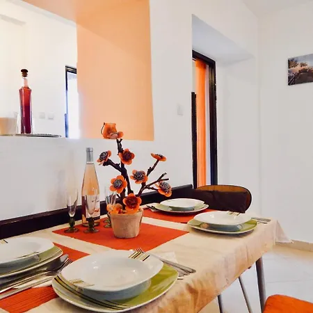 Lovley Rural With Garden 3* Pula