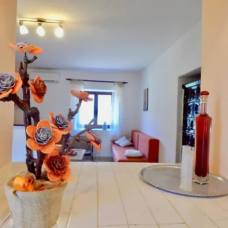 Lovley Rural With Garden Guest house Pula