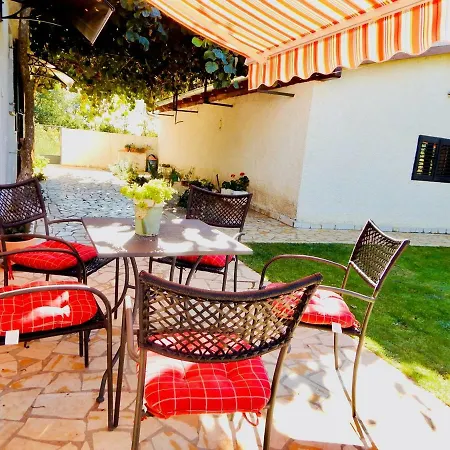 Lovley Rural With Garden Guest house